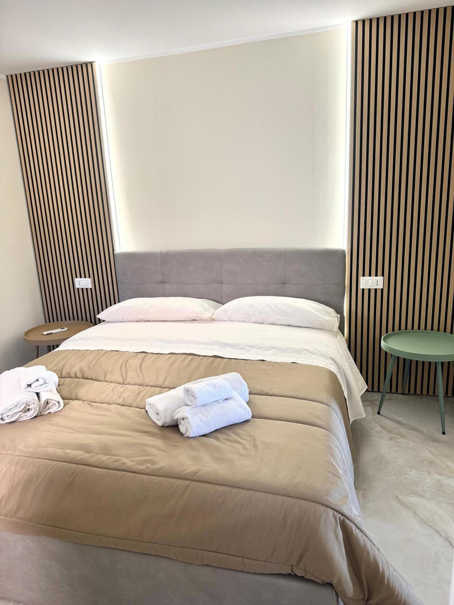 레조디칼라브리아 Charm Airport B&B 외부 사진