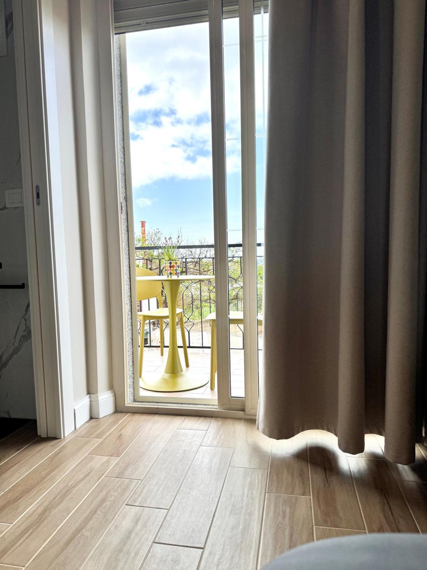 레조디칼라브리아 Charm Airport B&B 외부 사진