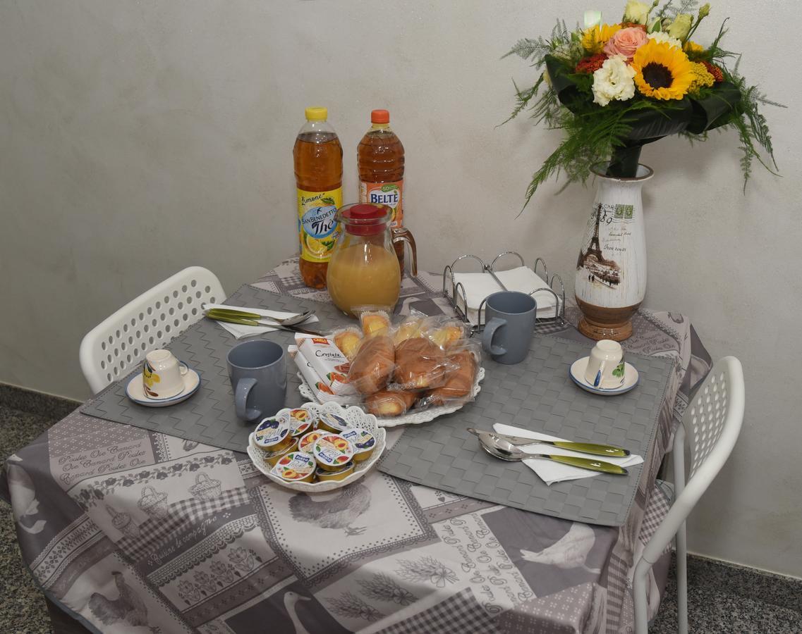 레조디칼라브리아 Charm Airport B&B 외부 사진