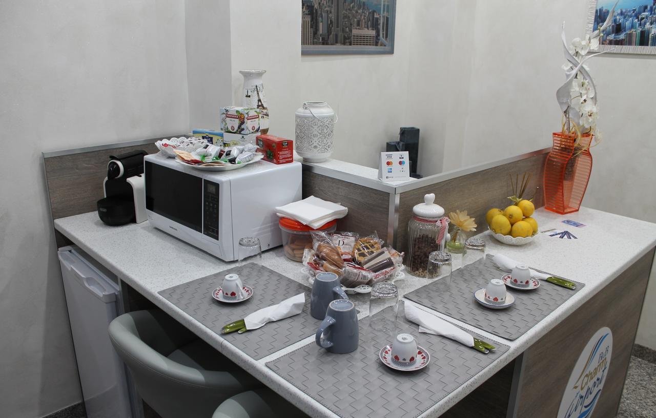 레조디칼라브리아 Charm Airport B&B 외부 사진